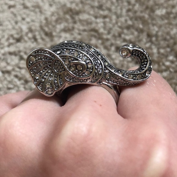 Silver Elephant Ring - Picture 2 of 2